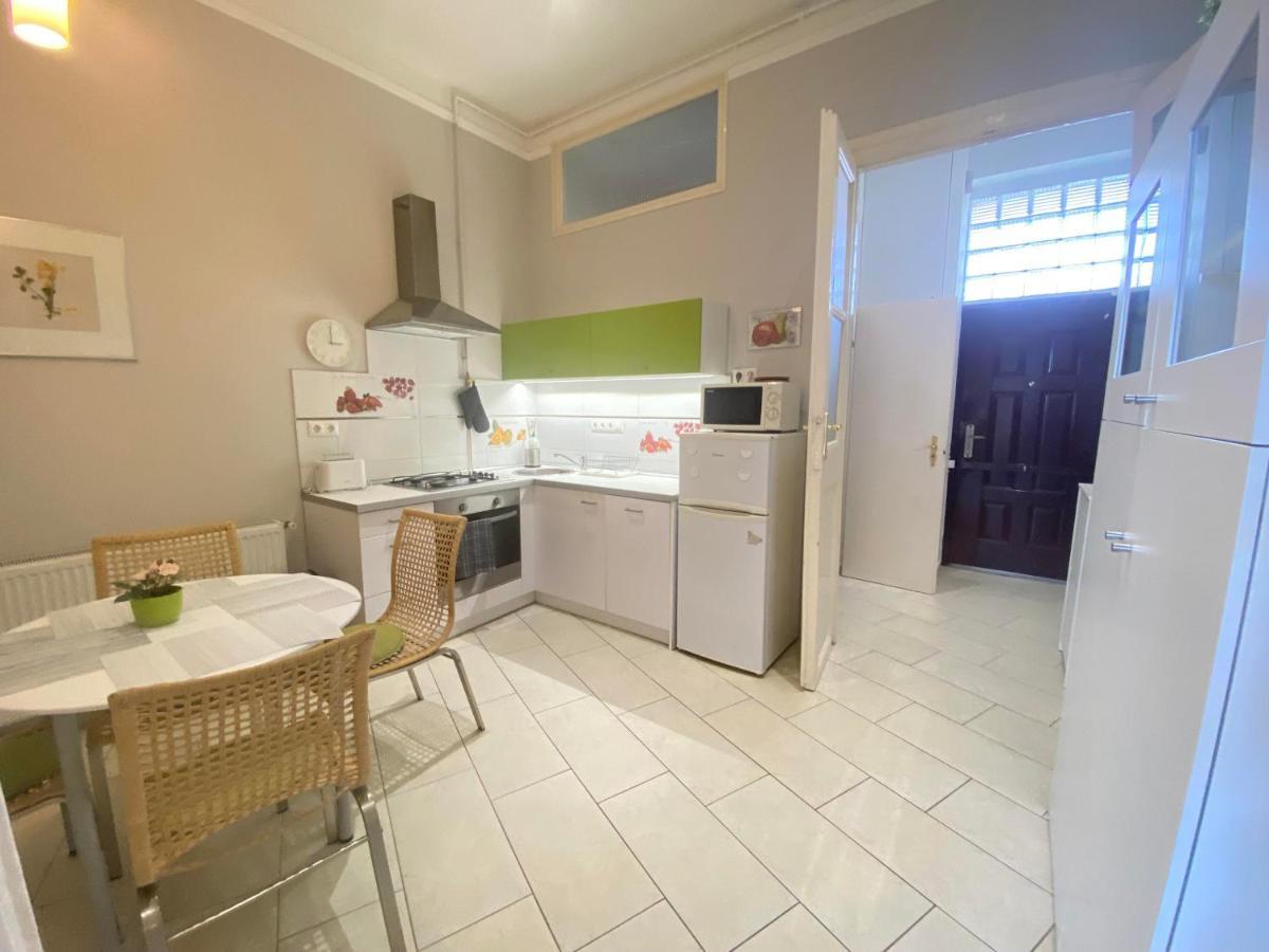 Orangehomes One Bedroom Cozy Apartment Budapest Luaran gambar