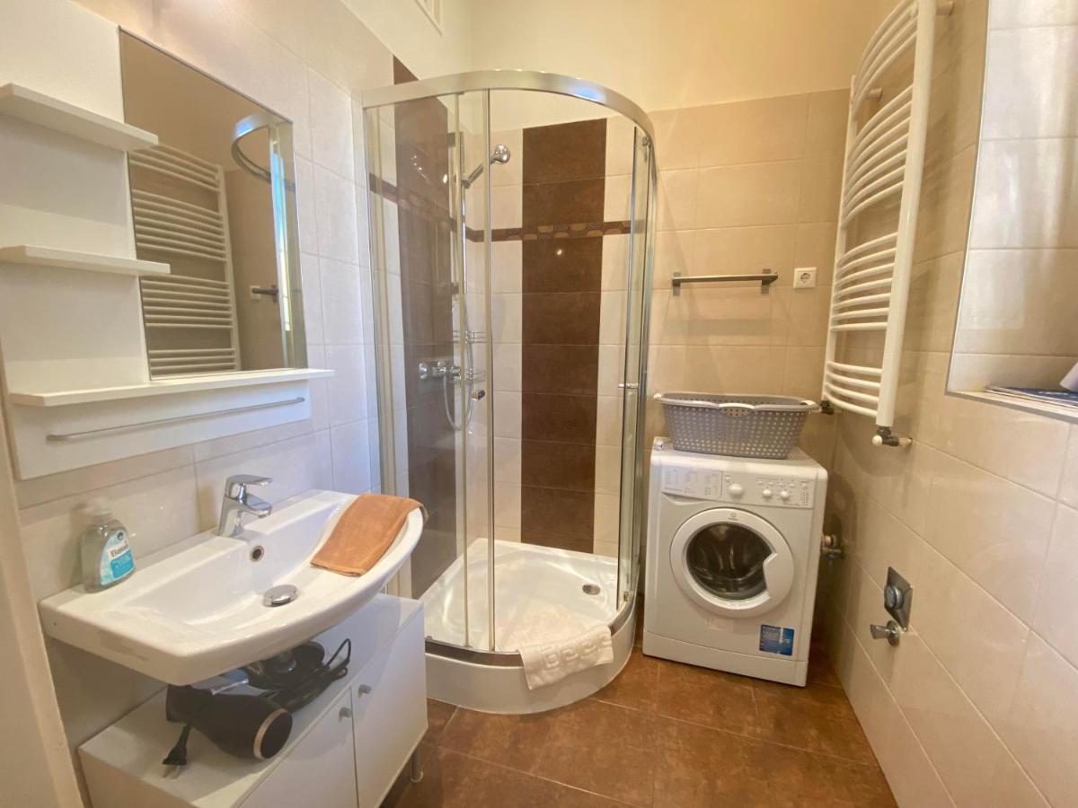 Orangehomes One Bedroom Cozy Apartment Budapest Luaran gambar